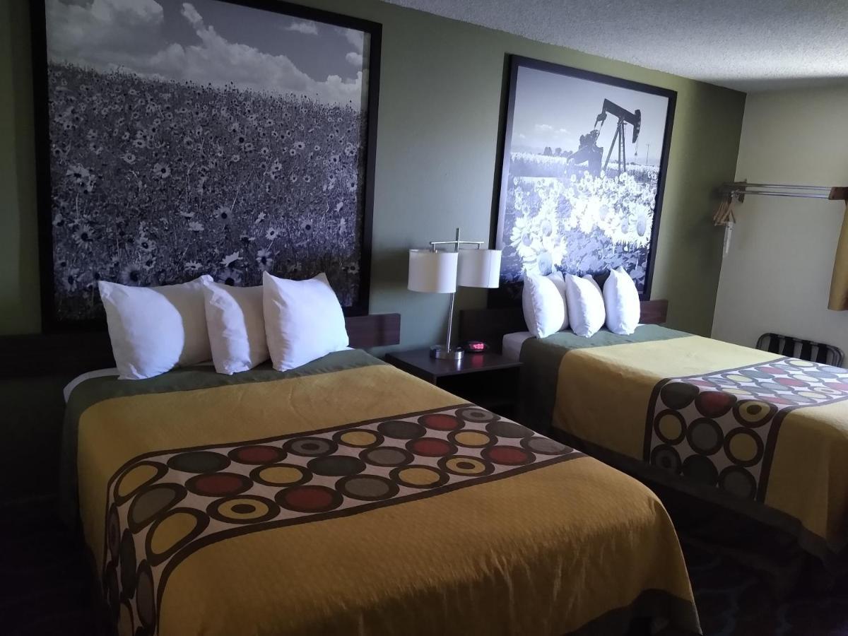 Hotel Super 8 By Wyndham 3*
