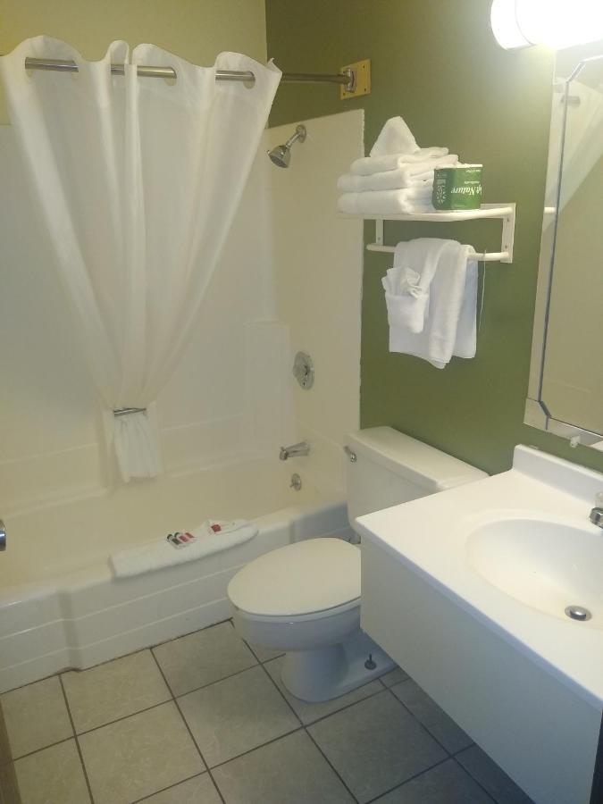 Super 8 By Wyndham Hotel 3*