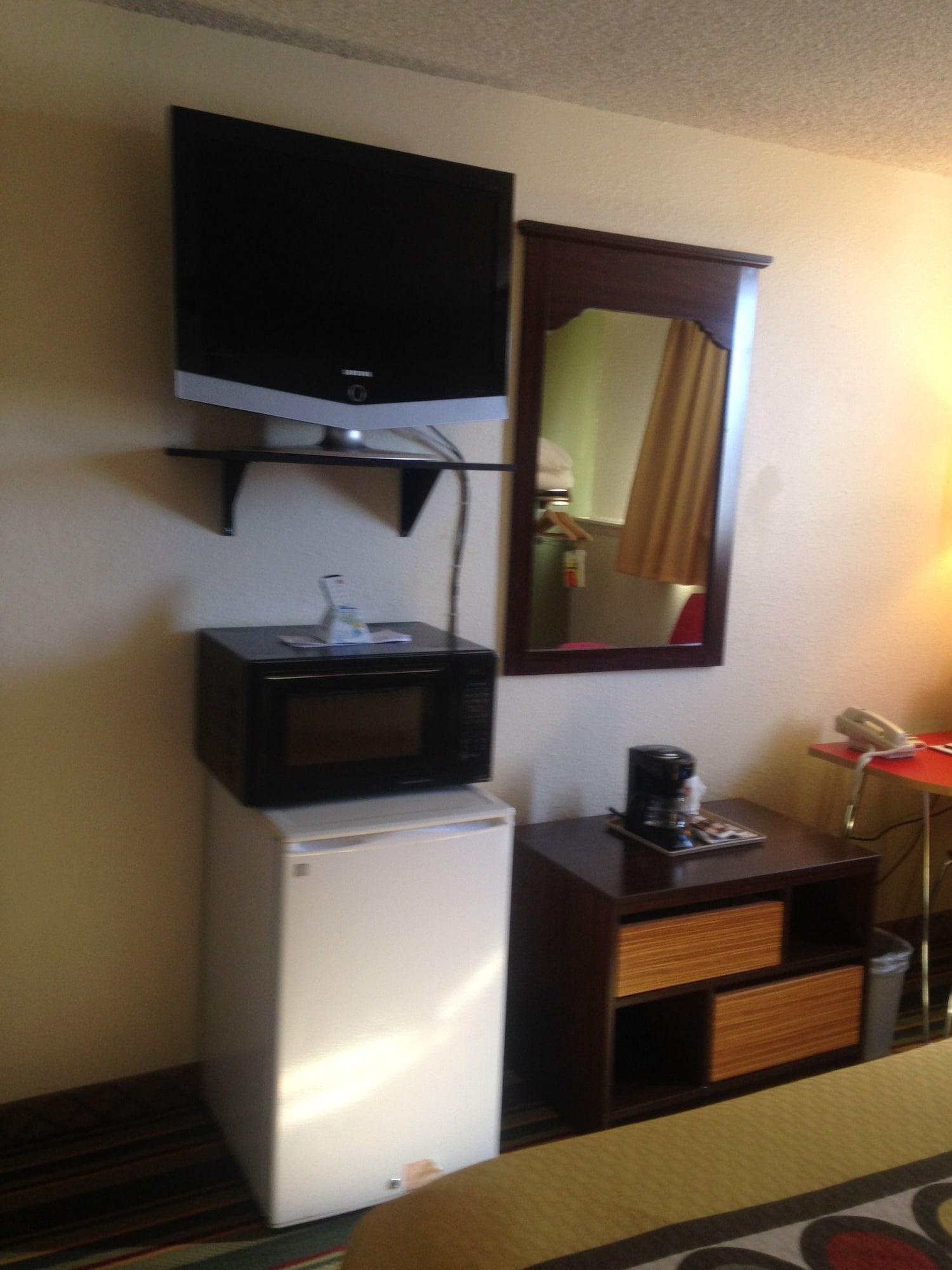 Hotel Super 8 By Wyndham 3*