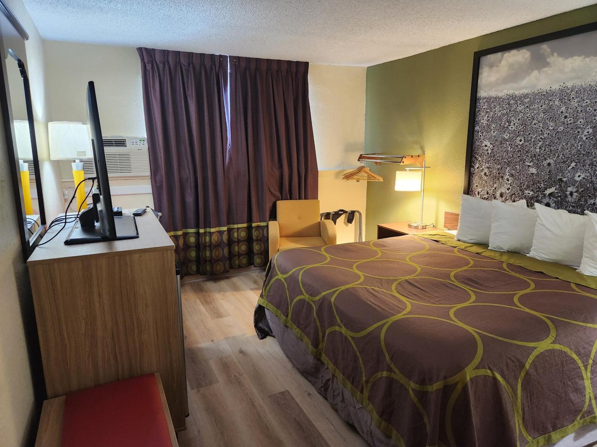 Super 8 By Wyndham Hotel Craig