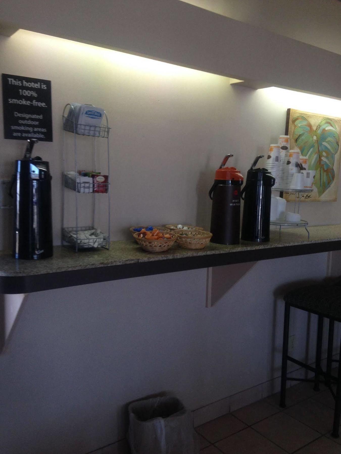 Super 8 By Wyndham Hotel 3*