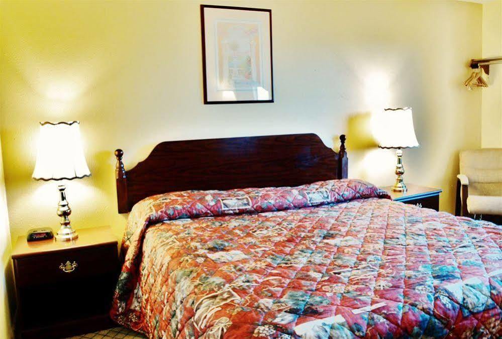 Super 8 By Wyndham